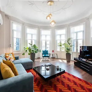 Fandango By Halu!, Gorgeous Neoclassical Next To Metro Station Selanik