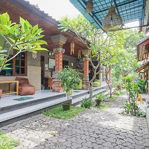Hostel Padi-padi & Bar
