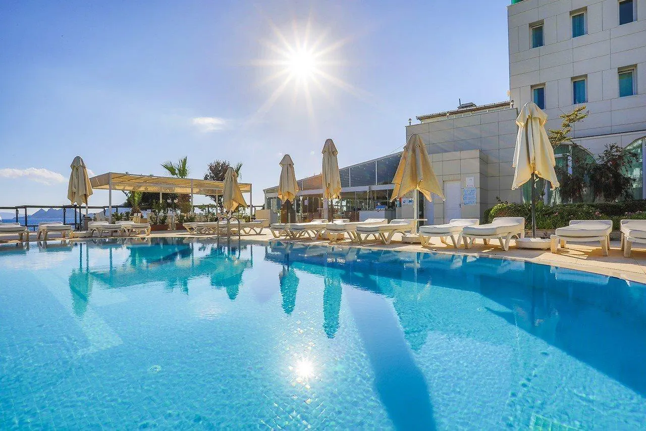 Dragut Point North Hotel Turgutreis 3*,