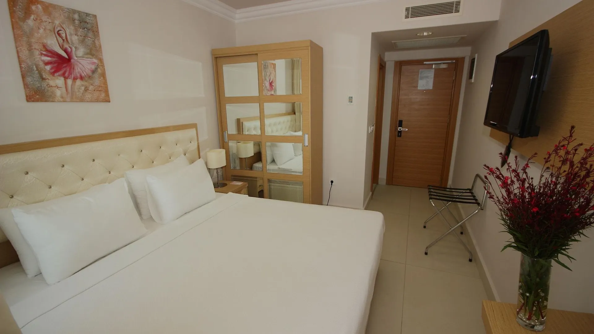 Dragut Point North Hotel Turgutreis 3*,